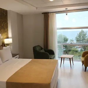 Alarga Premier Трабзон