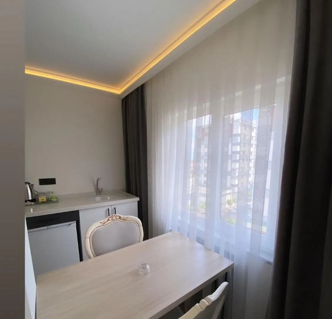 Golden Life Suit Trabzon 0*,